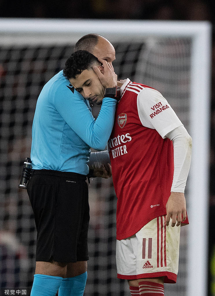 爱游戏官方入口-阿森纳训练开放日，今晨再遭质疑引欢呼，欧联在即，医务组通报恢复的简单介绍