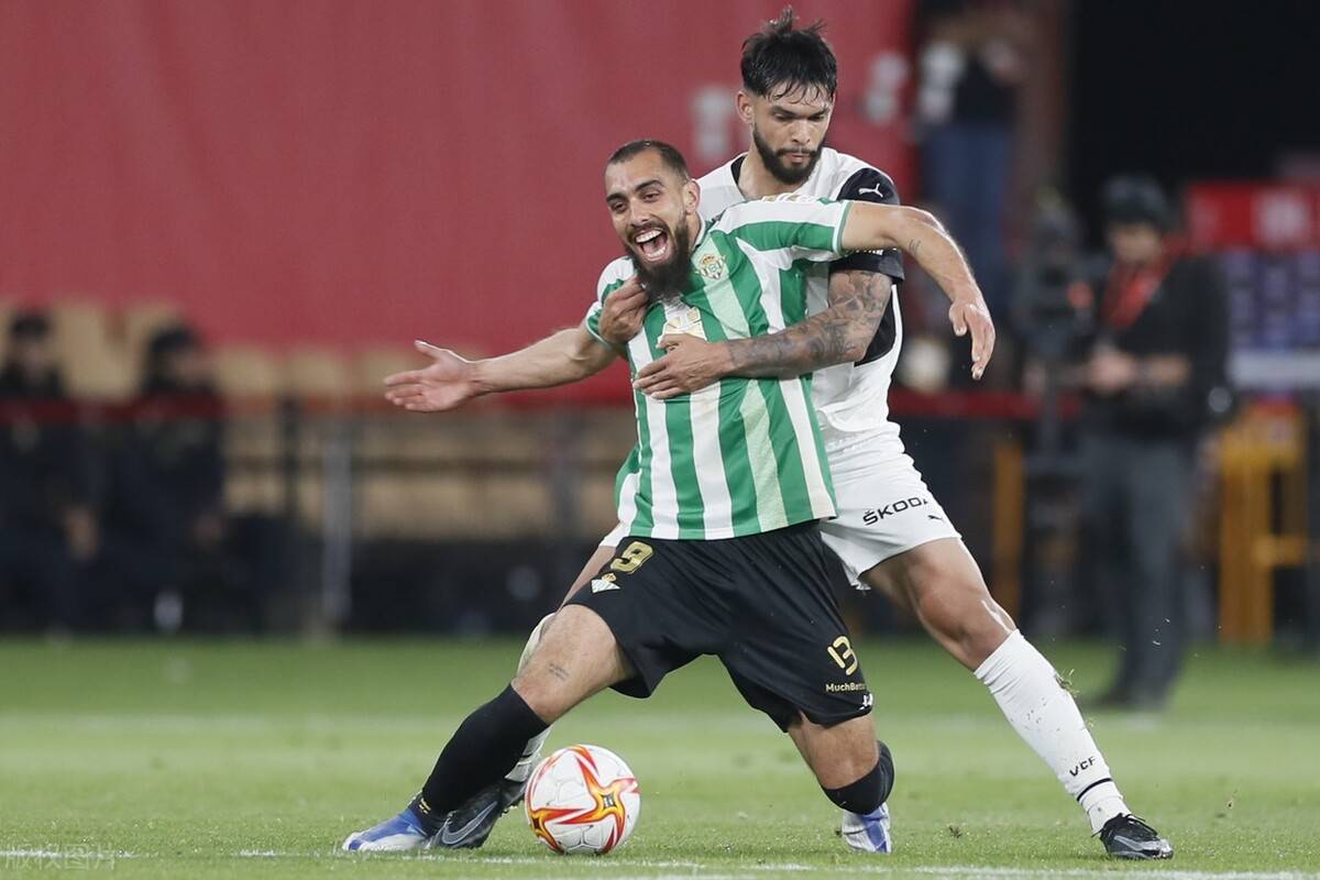 瓦伦西亚内部会议纪要流出：今晨复出首秀；欧冠使命明确；球探报告显示潜力